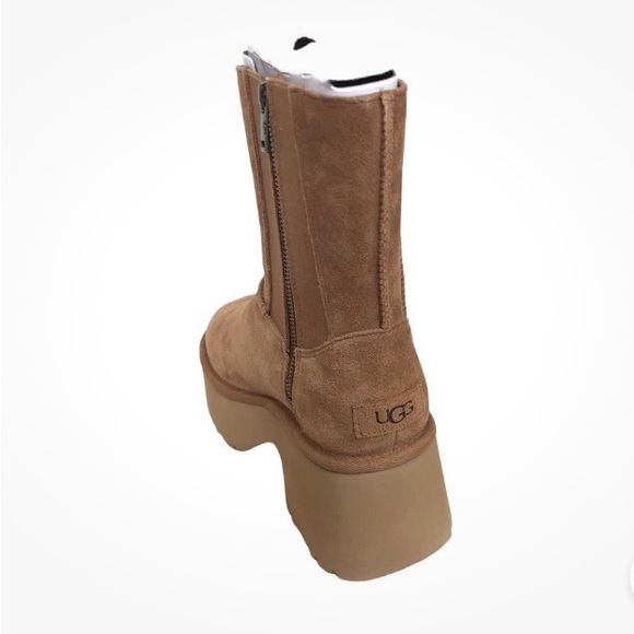 UGG Women's Classic Suede Boot New size 8 10 - Picture 2 of 6